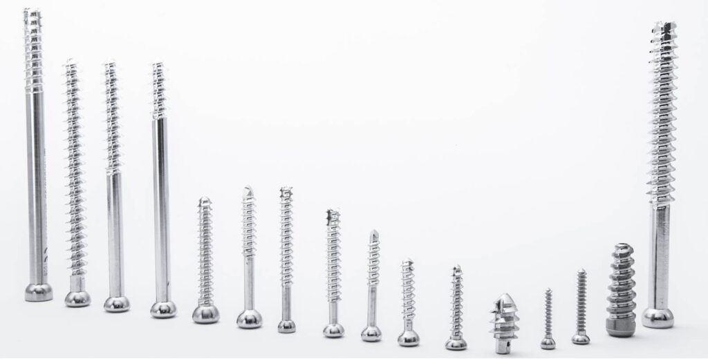 variety_of_surgical_screws-1024x520-1