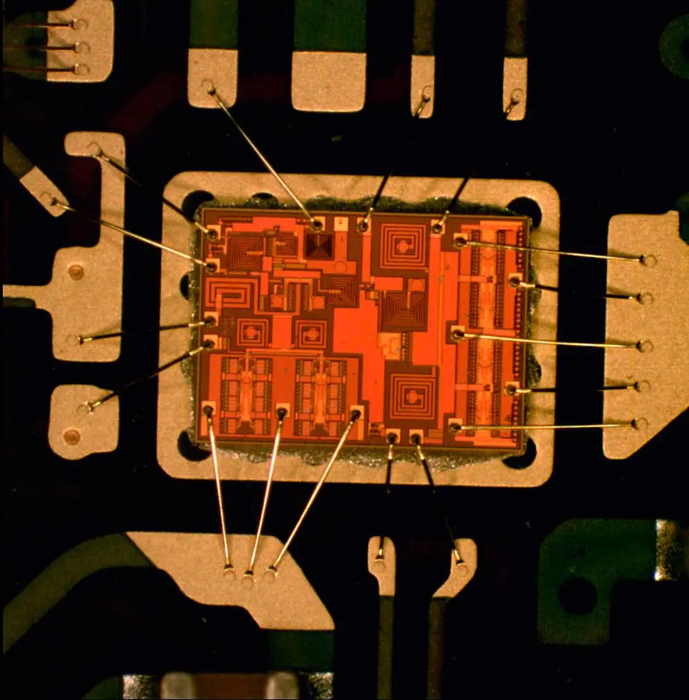 High-accuracy visual measurement of wire connectivity on a PCB