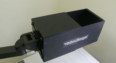 Adapted diffuse co-axial illumination module on a Digital Optical Comparator